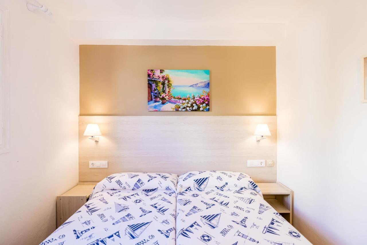 Apartamentos Arenal Playa プンタ・グロッサ エクステリア 写真