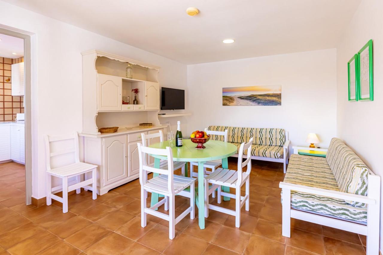 Apartamentos Arenal Playa プンタ・グロッサ エクステリア 写真