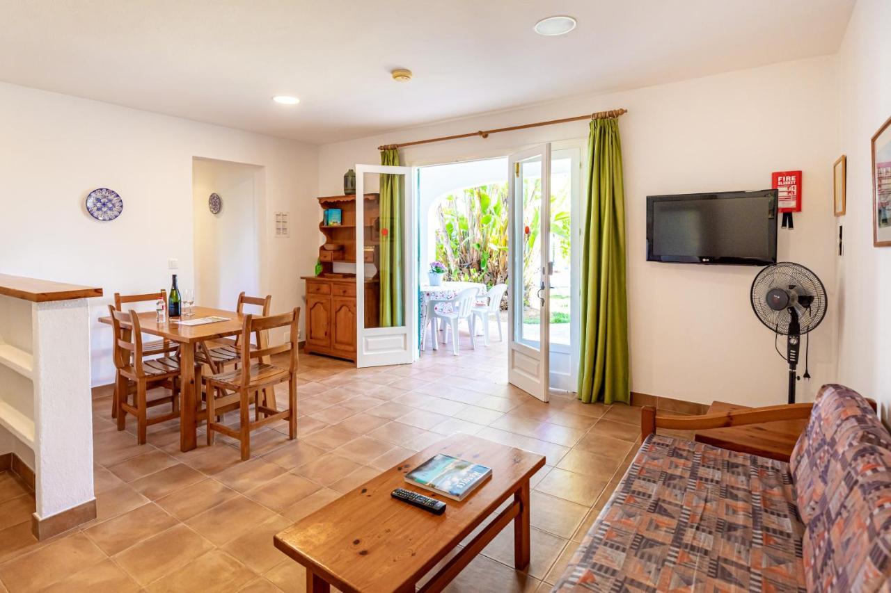 Apartamentos Arenal Playa プンタ・グロッサ エクステリア 写真